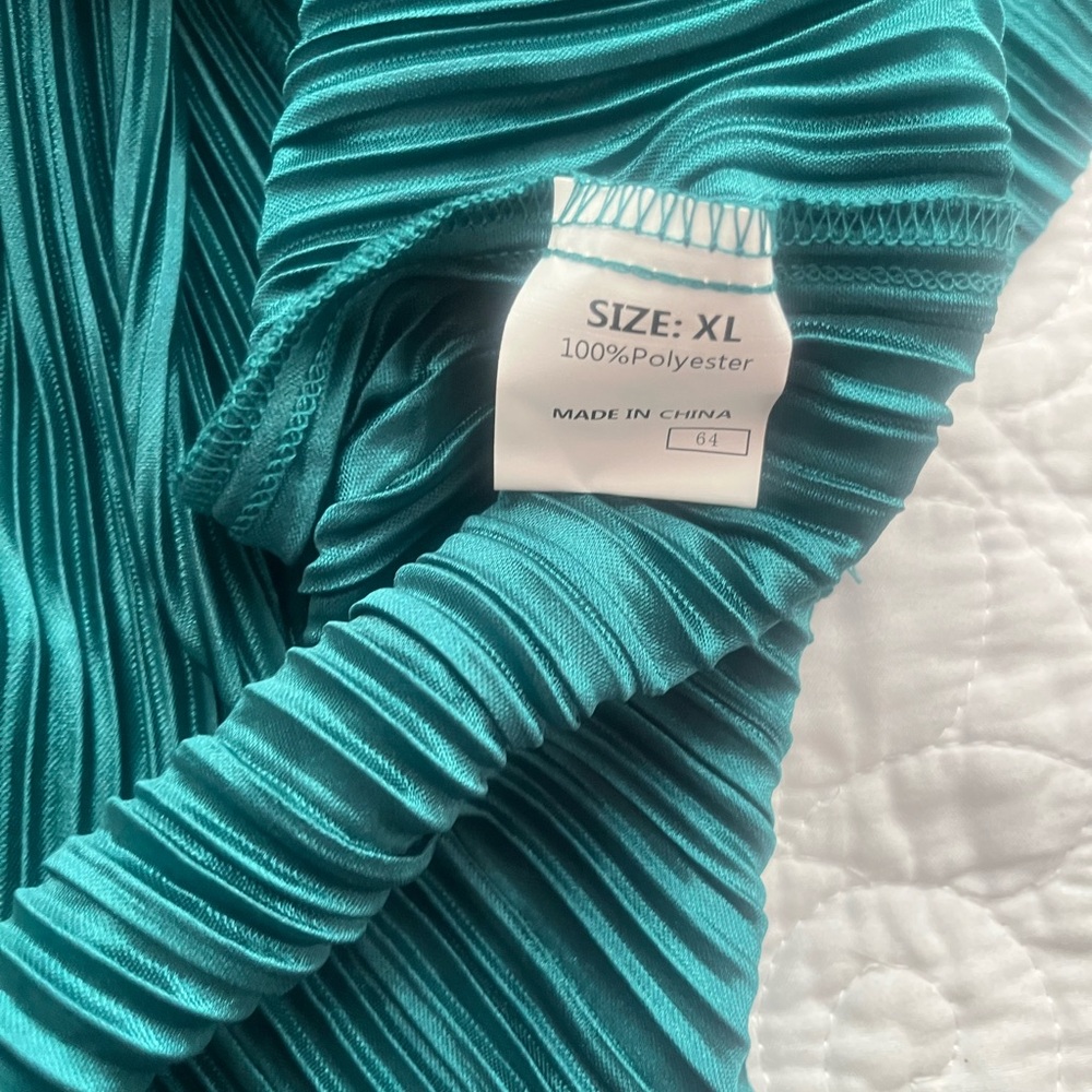 Elegant Teal Pleated Dress - Picture 8 of 10